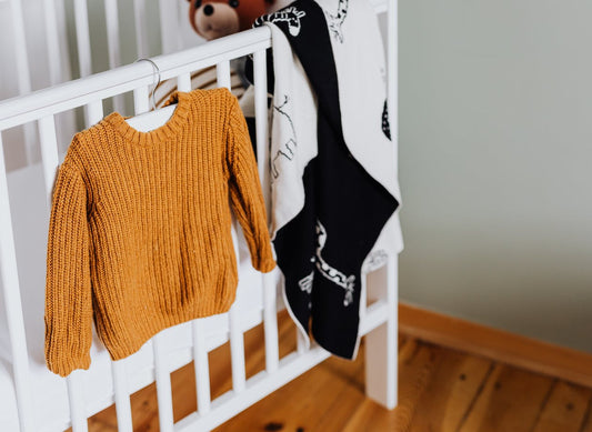 Ropa de bebé de lana hecha a mano